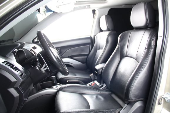 Mitsubishi Outlander, 2.4 л, Вариатор, 2008 фото 8