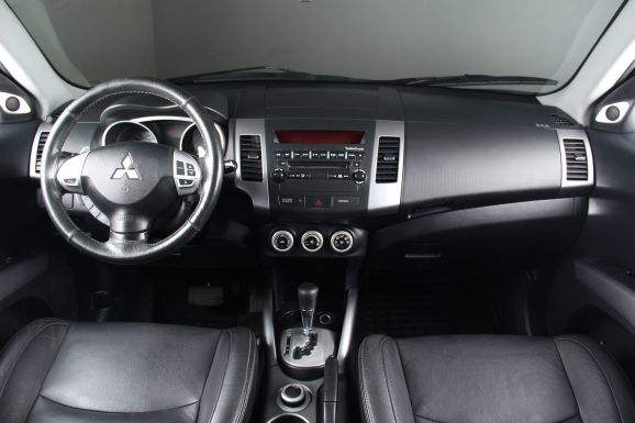 Mitsubishi Outlander, 2.4 л, Вариатор, 2008 фото 11