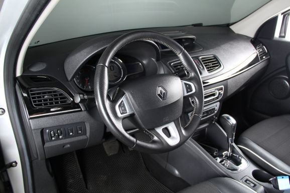 Renault Fluence, 1.6 л, Вариатор, 2015 фото 9