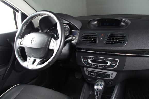 Renault Fluence, 1.6 л, Вариатор, 2015 фото 12