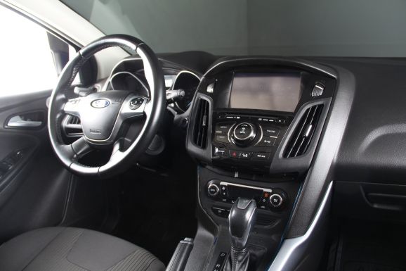 Ford Focus, 1.6 л, Робот, 2014 фото 12