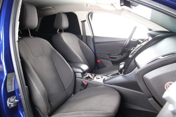 Ford Focus, 1.6 л, Робот, 2014 фото 2