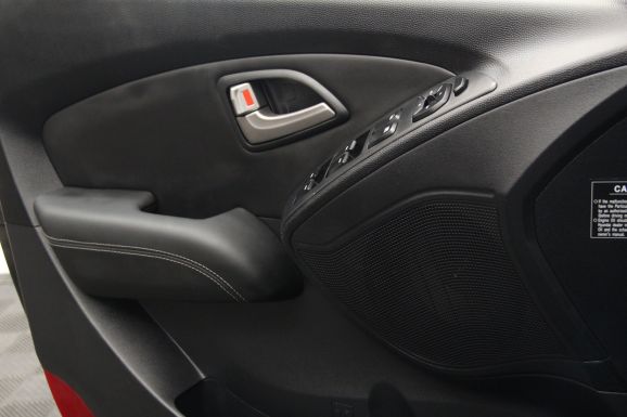 Hyundai ix35, 2.0 л, АТ, 2013 фото 2