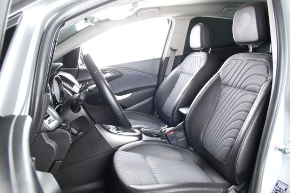 Opel Astra, 1.6 л, АТ, 2014 фото 8