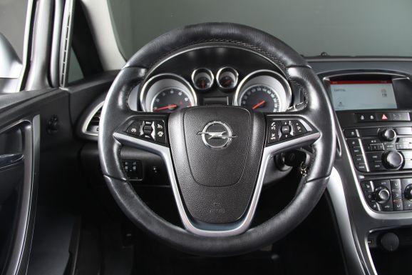 Opel Astra, 1.6 л, АТ, 2014 фото 11