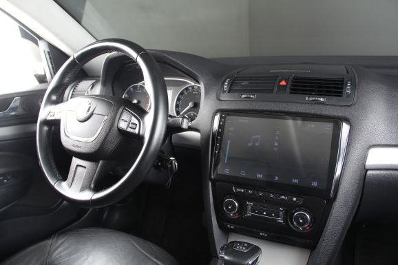 Skoda Octavia, 1.8 л, АТ, 2013 фото 9