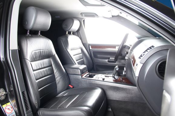 Volkswagen Touareg, 3.6 л, АТ, 2008 фото 2