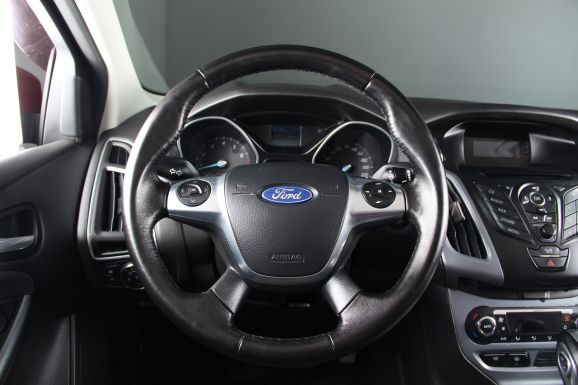 Ford Focus, 1.6 л, Робот, 2014 фото 11