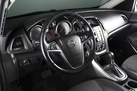Opel Astra, 1.6 л, АТ, 2012 фото 8