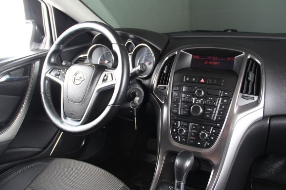 Opel Astra, 1.6 л, АТ, 2012 фото 10