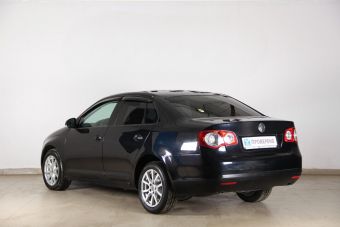 Volkswagen Jetta, 1.6 л, АКПП, 2010 фото 5