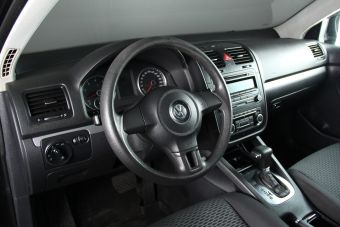 Volkswagen Jetta, 1.6 л, АКПП, 2010 фото 9