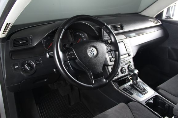 Volkswagen Passat, 2.0 л, Робот, 2007 фото 9