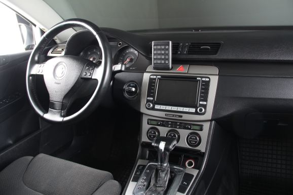 Volkswagen Passat, 2.0 л, Робот, 2007 фото 12