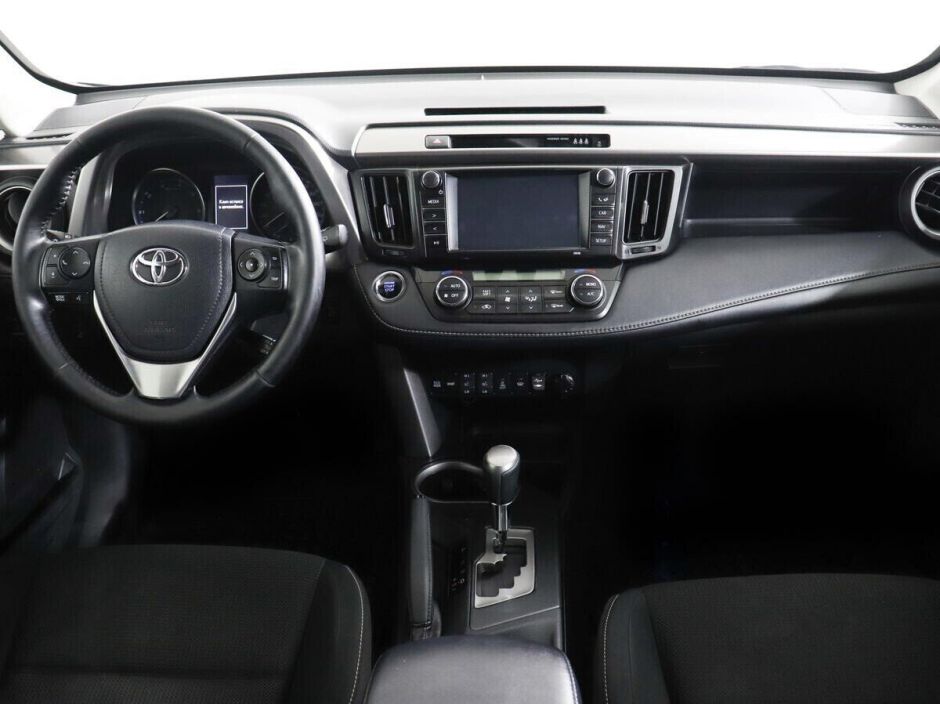 Toyota RAV4, 2.2 л, АТ, 2018 фото 8