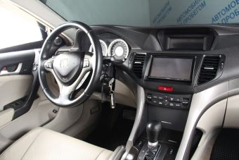 Honda Accord, 2.4 л, АКПП, 2010 фото 13