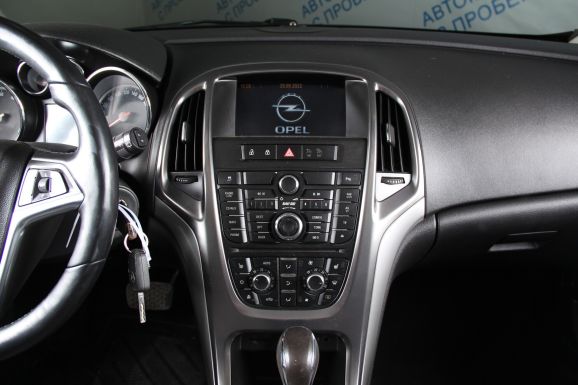 Opel Astra, 1.4 л, АТ, 2011 фото 10