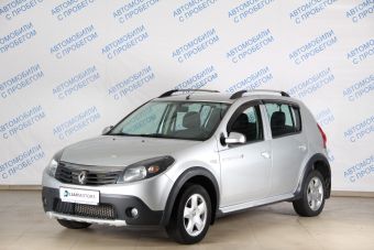 Renault Sandero Stepway, 1.6 л, МКПП, 2013 фото 3