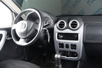 Renault Sandero Stepway, 1.6 л, МКПП, 2013 фото 11