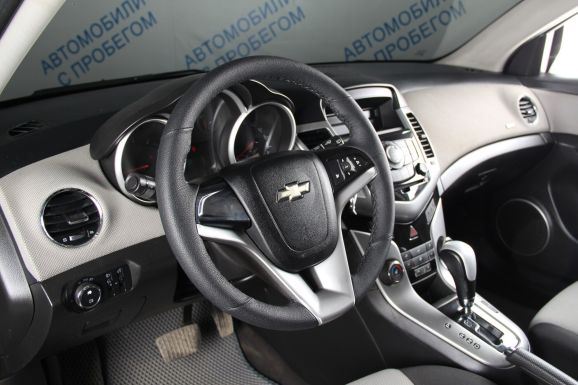 Chevrolet Cruze LS, 1.8 л, АТ, 2010 фото 9