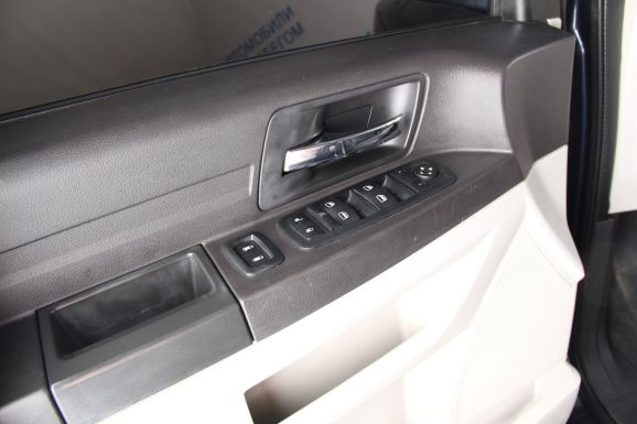 Dodge Caravan, 3.3 л, АТ, 2009 фото 7
