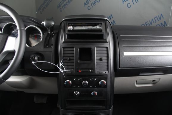 Dodge Caravan, 3.3 л, АТ, 2009 фото 13