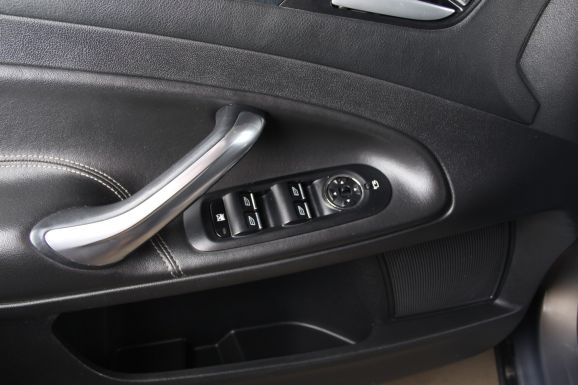 Ford Mondeo, 2.0 л, Робот, 2012 фото 7