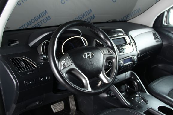 Hyundai ix35, 2.0 л, АТ, 2013 фото 9