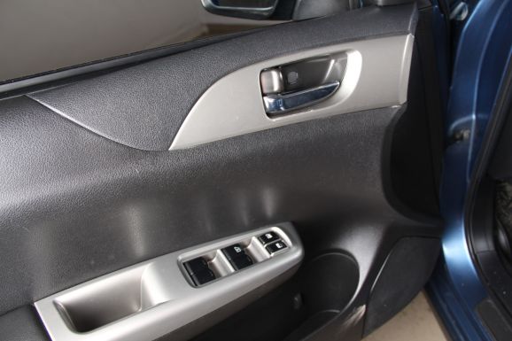 Subaru Impreza, 1.5 л, АТ, 2009 фото 7