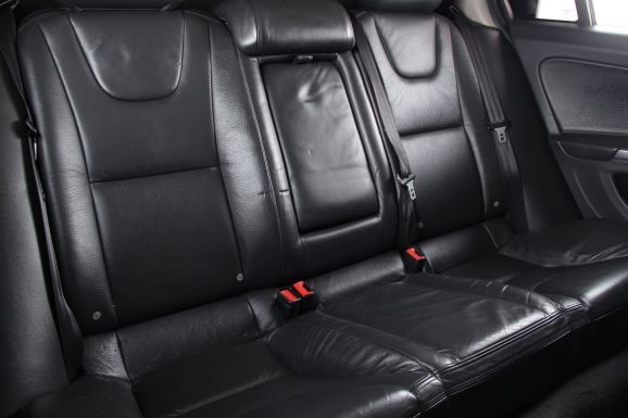 Volvo S60, 1.6 л, АТ, 2012 фото 1