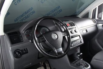 Volkswagen Touran, 2.0 л, РКПП, 2010 фото 9