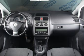 Volkswagen Touran, 2.0 л, РКПП, 2010 фото 10