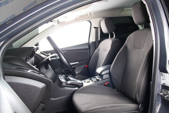 Ford Focus, 1.6 л, Робот, 2013 фото 8