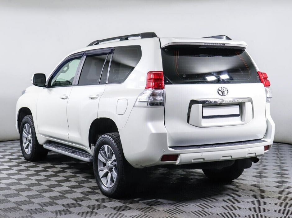 Toyota Land Cruiser Prado, 3.0 л, АТ, 2011 фото 6