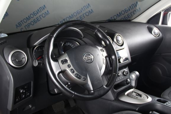 Nissan Qashqai, 2.0 л, Вариатор, 2012 фото 9