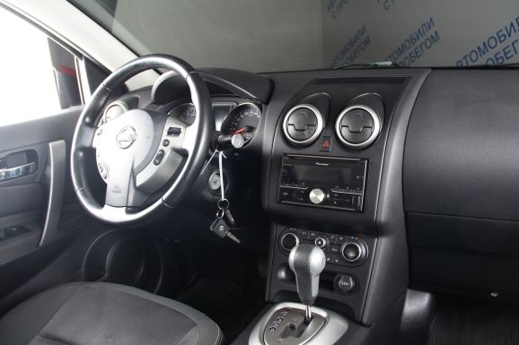 Nissan Qashqai, 2.0 л, Вариатор, 2012 фото 12