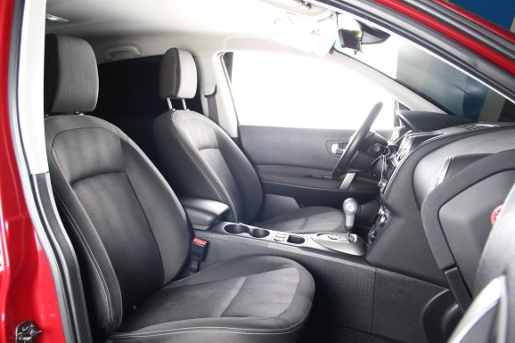 Nissan Qashqai, 2.0 л, Вариатор, 2012 фото 2