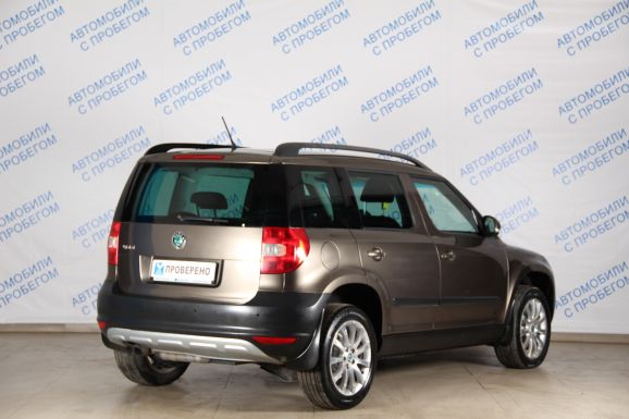 Skoda Yeti, 1.8 л, Робот, 2013 фото 4