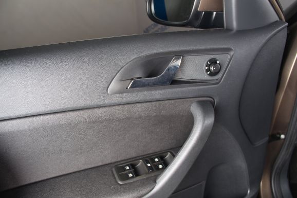 Skoda Yeti, 1.8 л, Робот, 2013 фото 7