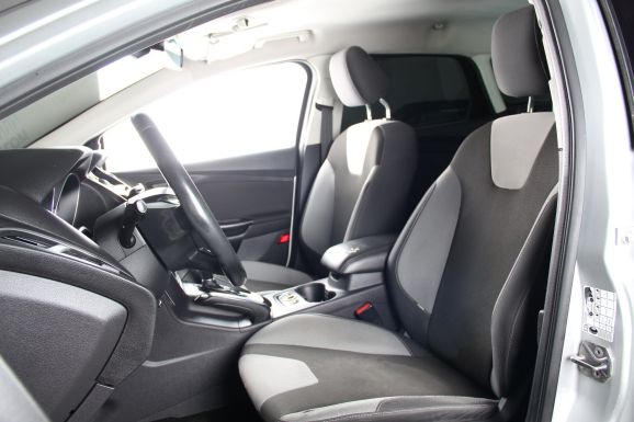 Ford Focus, 2.0 л, Робот, 2013 фото 8