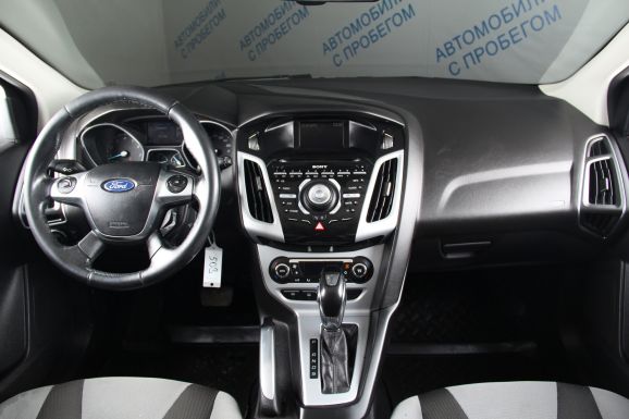 Ford Focus, 2.0 л, Робот, 2013 фото 10