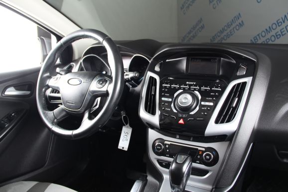 Ford Focus, 2.0 л, Робот, 2013 фото 12