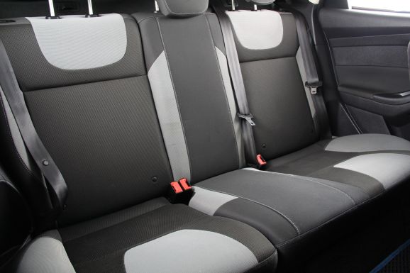 Ford Focus, 1.6 л, Робот, 2012 фото 1