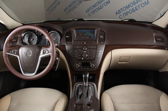 Opel Insignia, 2.0 л, АТ, 2011 фото 10