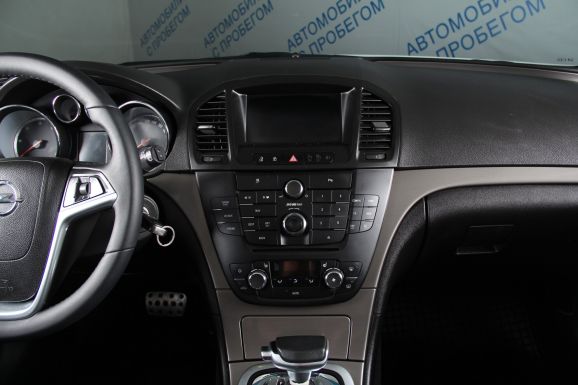 Opel Insignia, 2.0 л, АТ, 2010 фото 10