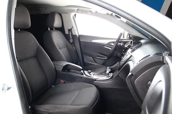 Opel Insignia, 2.0 л, АТ, 2010 фото 2