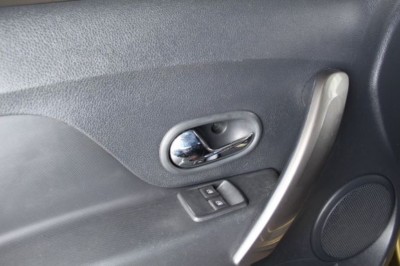 Renault Sandero, 1.6 л, Робот, 2015 фото 7