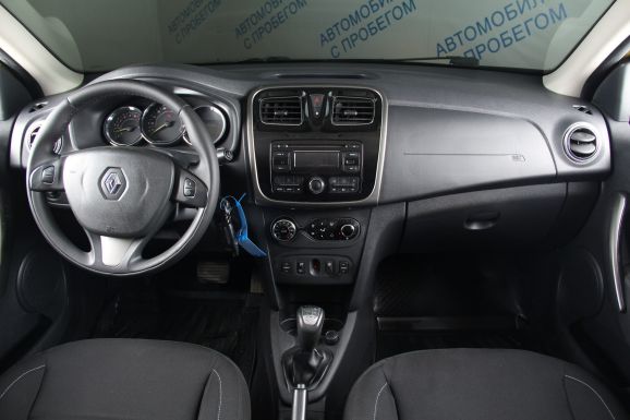 Renault Sandero, 1.6 л, Робот, 2015 фото 10