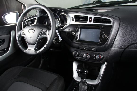 Kia Ceed Comfort, 1.6 л, АТ, 2012 фото 9