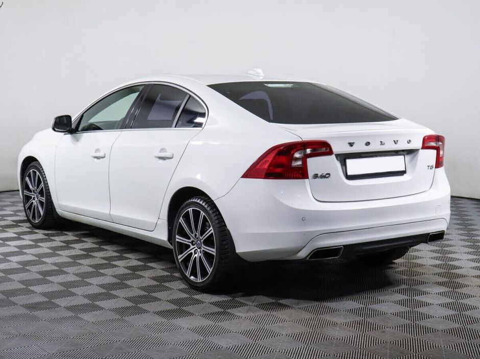Volvo S60, 2.5 л, АТ, 2014 фото 6